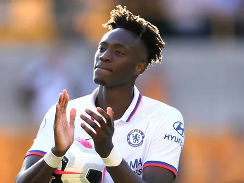 "Abraham chưa đủ để đòi lương cao tại Chelsea"