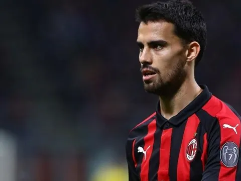 AC Milan đã ra giá bán cựu sao Liverpool