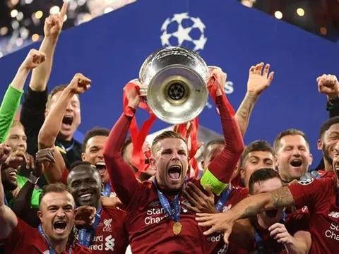 10 CLB có thu nhập cao nhất làng túc cầu 5 năm qua: Ngỡ ngàng thành Manchester, Số 1 là ai?