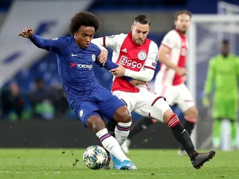 Ajax gặp khó, Chelsea rộng đường đón 'cơn lốc cánh trái' xứ Tango