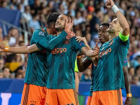 Ajax mất De Jong lẫn De Ligt vẫn khiến châu Âu khiếp sợ, Chelsea run rẩy