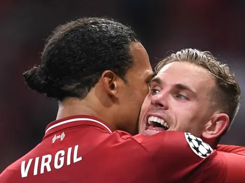 Sir Alex Ferguson và chuyện để lỡ thủ quân Liverpool