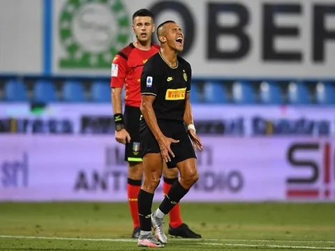 Alexis Sanchez rực sáng, Conte gửi thông điệp đến Man Utd