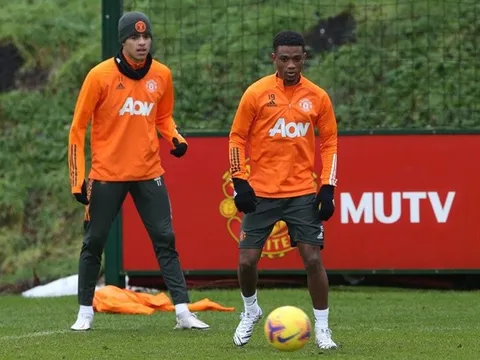 Amad Diallo hòa nhập nhanh chóng, lộ thời điểm ra mắt Man Utd