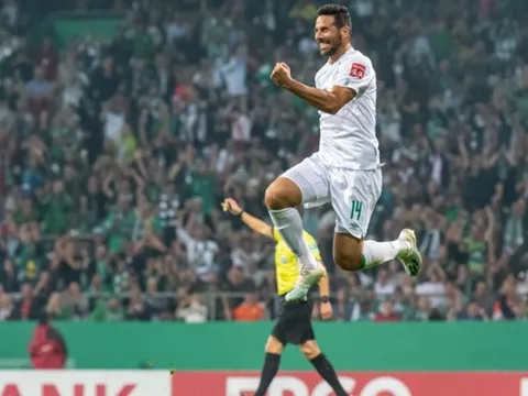 Ấn tượng! "Cận vệ già" của Bundesliga tiếp tục sắm vai kỷ lục gia