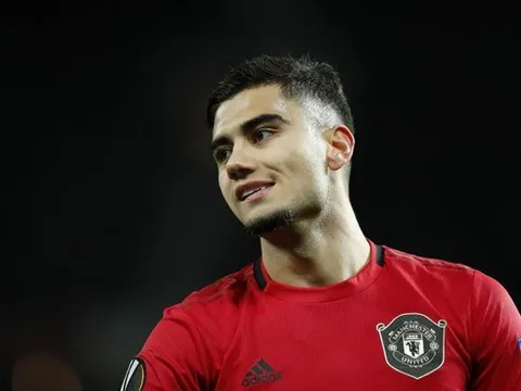 'Sống ảo' quá đà, 'thảm họa' Man Utd phản ứng gay gắt khi bị chê bai