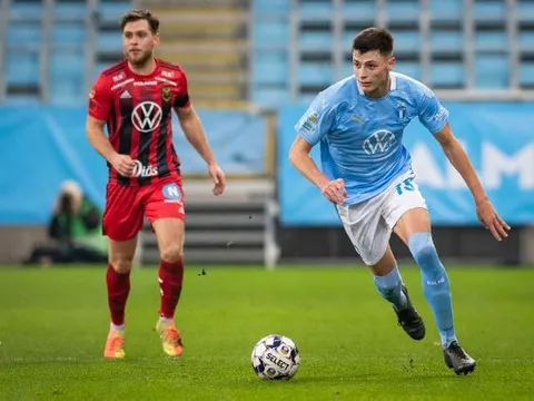 Anel Ahmedhodzic - 'bức tường' cao 1m91 được Man Utd theo đuổi là ai?