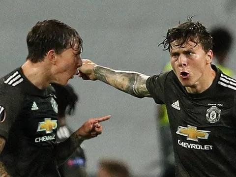 Cười té ghế với loạt ảnh chế Man United thua Sevilla