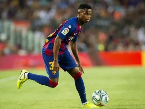 Sợ Ronaldo có thêm "đệ xịn", LĐBĐ TBN ra quyết định khó tin với Fati