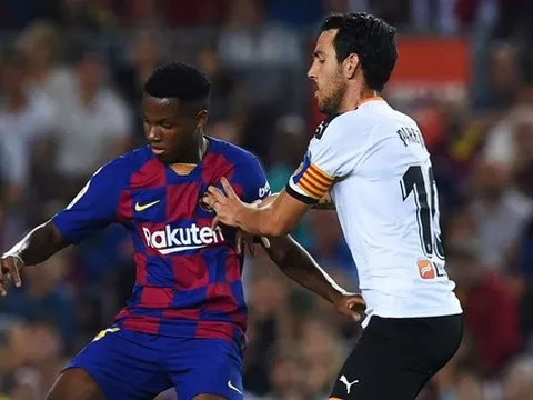 "Cậu ấy chỉ mới 16 tuổi và chúng ta phải bình tĩnh"