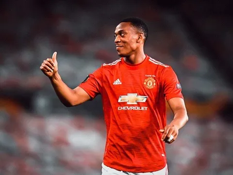 Man Utd và những cái tên từng hoảng hốt vì độ 'trẻ trâu' của CĐV nhà
