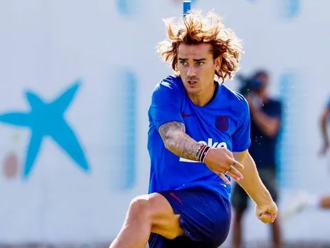 Antoine Griezmann khoe kiểu tóc bồng bềnh như Vua sư tử