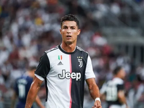 Zidane và cơn đau đầu mang tên nỗi nhớ Ronaldo