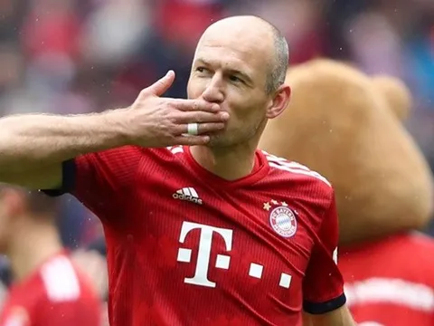 CHÍNH THỨC: Arjen Robben tuyên bố giải nghệ