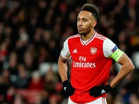 Arsenal: Bán hay không bán Aubameyang?
