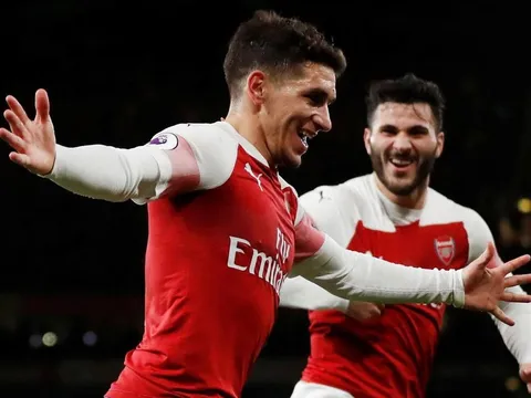 Arsenal chiến Tottenham: Emery đập bỏ kim cương, 'quái thú' tái xuất?