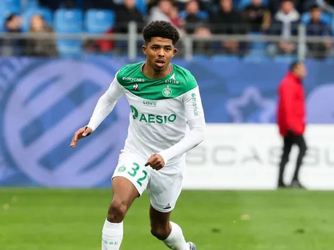 Arsenal chuẩn bị thâu tóm luôn đồng đội của William Saliba