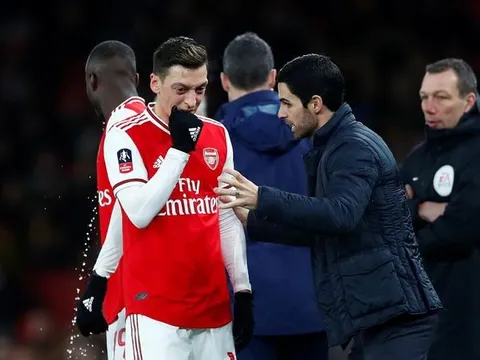Arsenal có lẽ đã có người thay thế Mesut Ozil