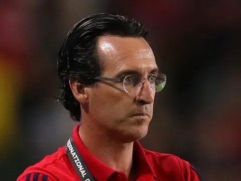 Arsenal đẩy mạnh đàm phán, 'kẻ nổi loạn' khăn gói rời Emirates