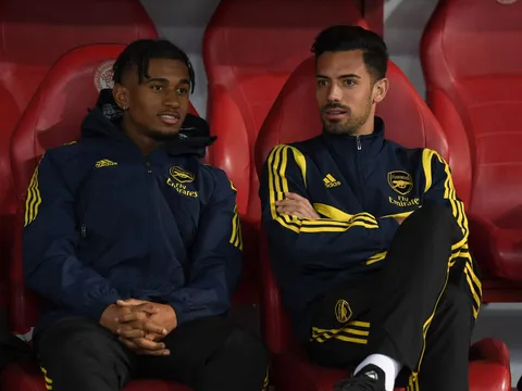 Arsenal hạ quyết tâm, tức tốc chốt hạ tương lai 'hàng thải' Man City