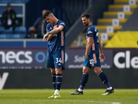 Arsenal lại gây thất vọng, huyền thoại đưa ra lời khuyên