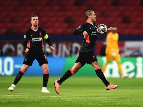 Arsene Wenger chỉ thẳng 'vấn đề' của HLV Jurgen Klopp với Thiago