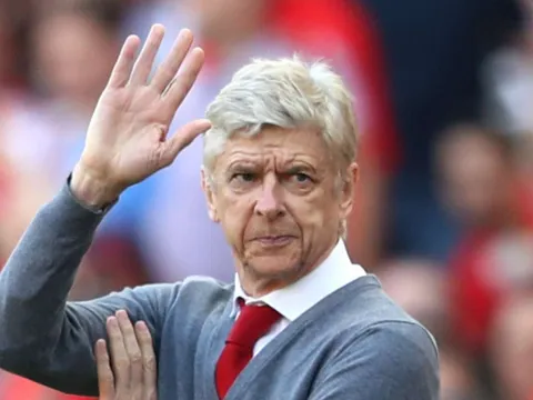 "Arsenal nên dựng tượng Arsene Wenger"