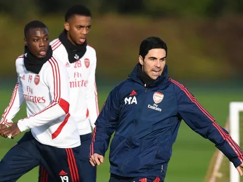 Arsenal tập luyện trở lại vào tuần sau, tập xong không được tắm ngay