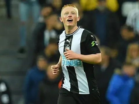 Arsenal và 7 đội bóng tranh giành “kẻ hạ sát” M.U