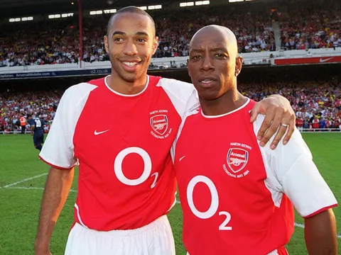 "Arsene Wenger nói anh ấy sẽ ghi bàn, là Michael Jordan trong bóng đá"