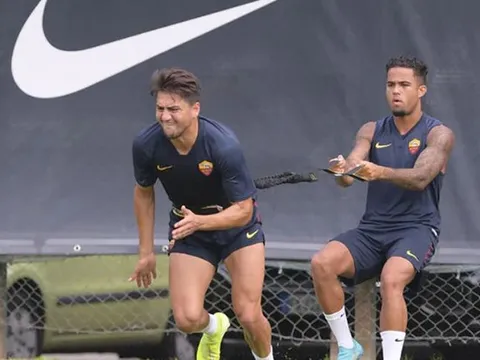 AS Roma tập nặng, chờ đại chiến Derby della Capitale