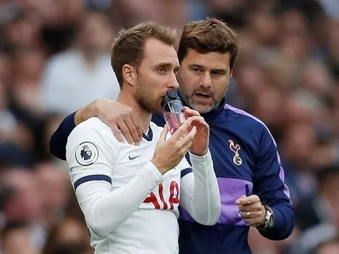 CĐV Ngoại hạng Anh: 'Cuộc đua vô địch đã kết thúc với họ rồi'