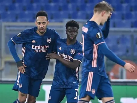 Aubameyang 'tấu hài', HLV Arteta lên tiếng