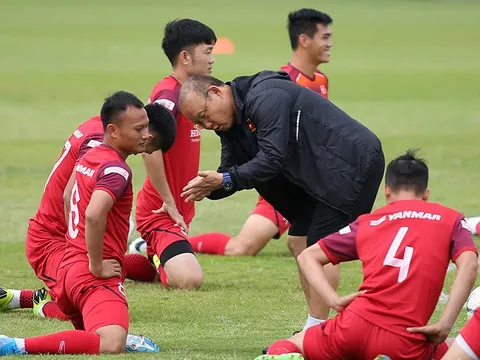 Trọng Hoàng bình phục thần tốc, báo tin vui cho HLV Park Hang-seo