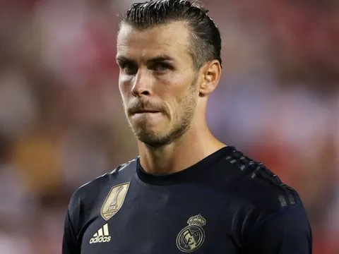 Bale làm chuyện "ngứa mắt", Zidane liền nhắc nhở