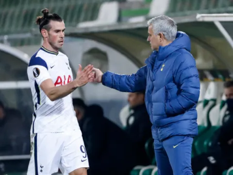 Bale tỏa sáng, Mourinho bất ngờ báo "tin dữ" khiến CĐV Spurs lo lắng