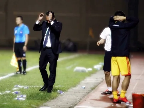 Bạn có biết vì sao HLV “khủng” nhất V-League từ thua đến thua?
