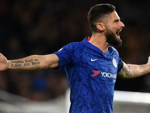 "Bán mình" cho Chelsea, Giroud... từ chối gia hạn hợp đồng