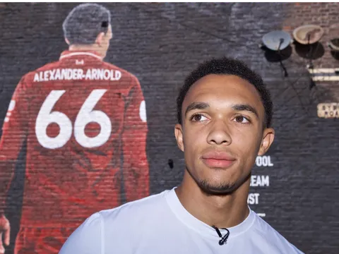 Tiết lộ thú vị về số áo 66 của Alexander-Arnold