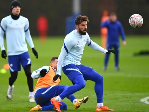 Bầu không khí căng thẳng thấy rõ trên sân tập Chelsea