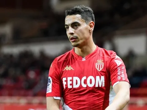 Tìm người dự phòng cho Lewandowski, Bayern nhắm "sát thủ sánh ngang Mbappe"