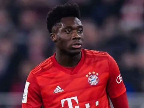 Bayern Munich sẽ tốn thêm tiền vì màn trình diễn siêu hạng của Alphonso Davies