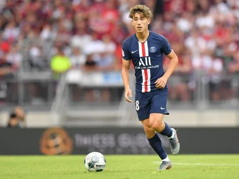 Bayern tiếp tục “rút ruột”, PSG chảy máu tài năng