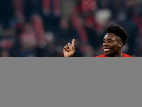 Bayern tự tin giữ chân "ngọc quý biên trái"