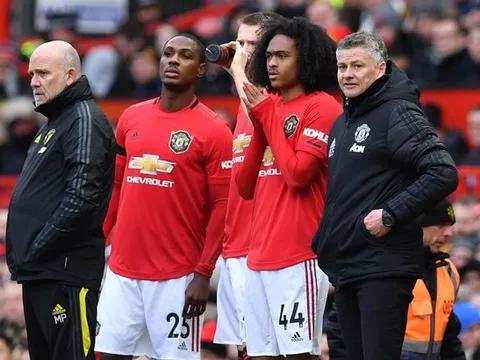 Bẻ lái khét lẹt, "số 7 tương lai" của M.U liền nịnh nọt Solskjaer