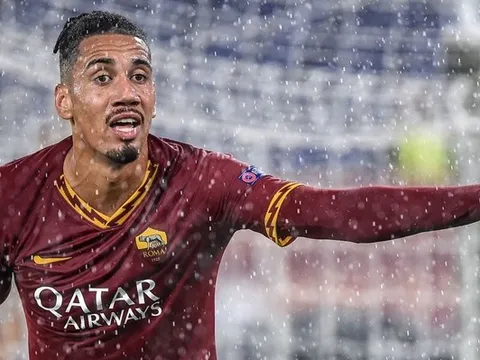 Bế tắc với Smalling, AS Roma nhắm sao Tottenham để thay thế