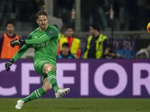 Cựu sao Chelsea sáng cửa ở lại AC Milan
