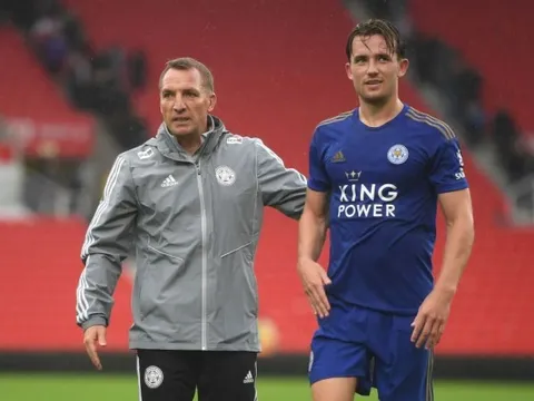 Ben Chilwell nói gì với Brendan Rodgers về việc đến Chelsea?