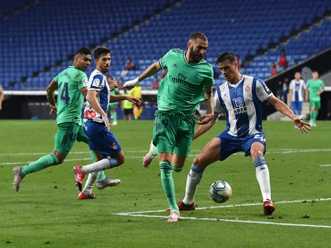 Benzema xuất sắc khiến Bale xấu hổ