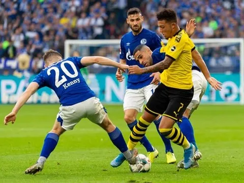 Berbatov buông lời "sấm truyền" về trận Dortmund - Schalke